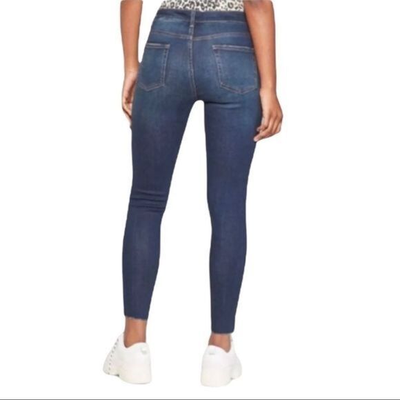 Wild Fable High-Rise Distressed Skinny Jeans
Sz 2 - Picture 2 of 10